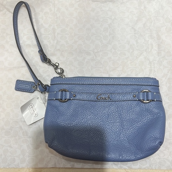Coach NWT leather wristlet cornflower - Picture 3 of 9